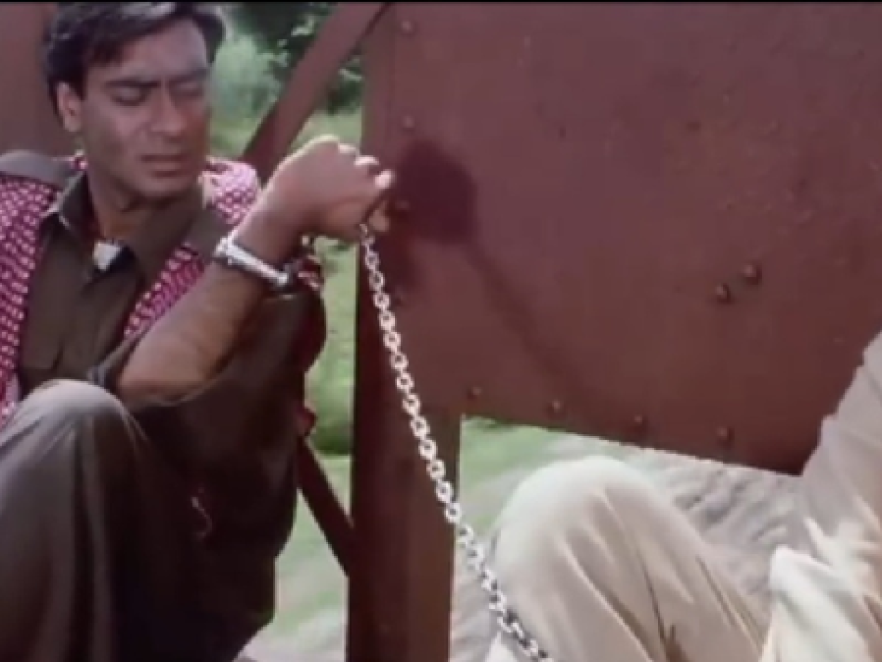 કચ્ચે ધાગે ફિલ્મની શૂટિંગ કાલધરા ગામમાં કેવી રીતે થઈ હતી