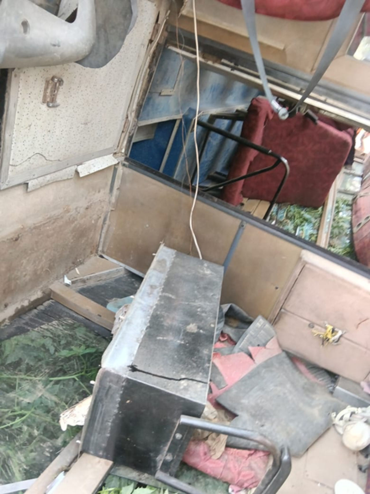 અલીગઢમાં સ્કૂલી બસ પલટી, અનેક બાળકો ઘાયલ