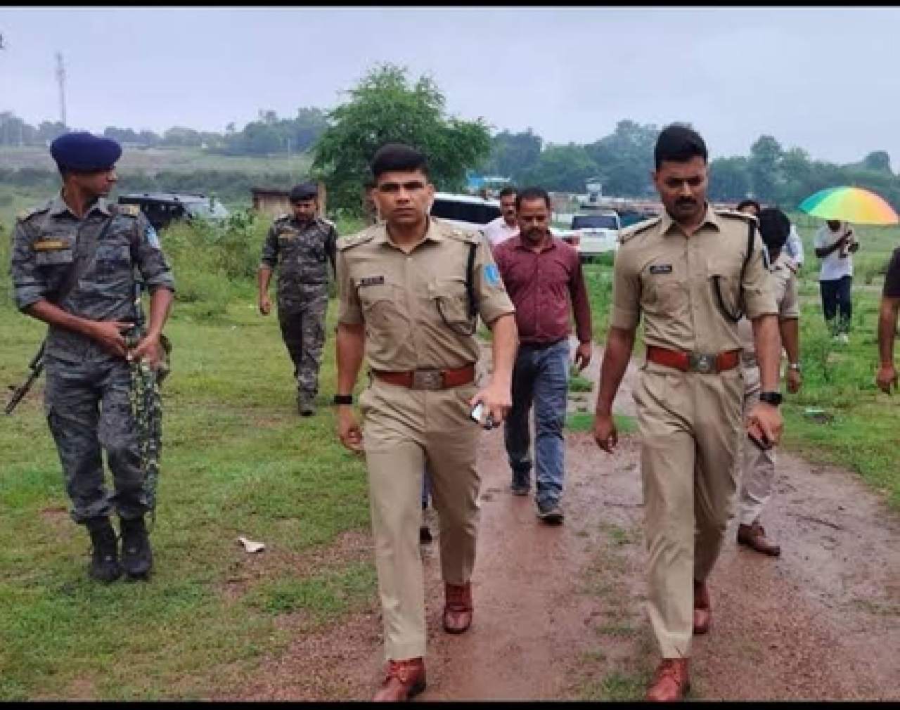 ઝારખંડમાં પોલીસ મોટેરામાં ગેંગસ્ટર પ્રિંસ ખાનનો શૂટર ઘાયલ, ચાર પિસ્તોલ અને 60 કારતૂસ જપ્ત