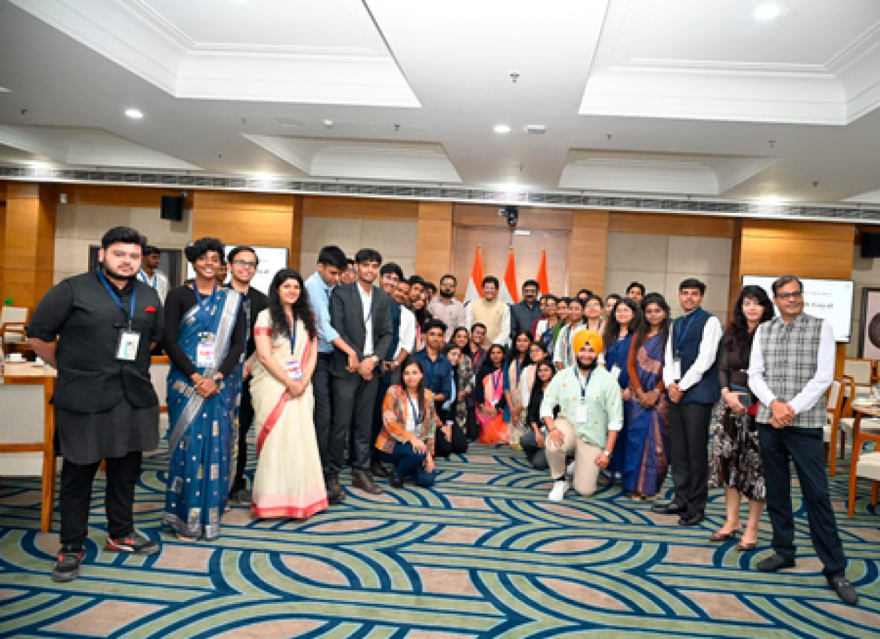 પીયૂષ ગોયલએ એમપી લીડ ફેલો ને નવોચાર અપનાવવા માટે પ્રોત્સાહિત કર્યું પીયૂષ ગોયલએ એમપી લીડ ફેલો ને નવોચાર અપનાવવા માટે પ્રોત્સાહિત કર્યું