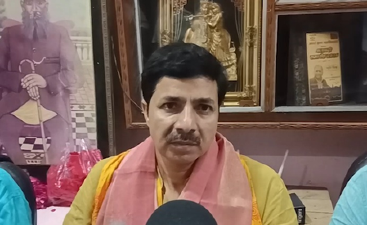 સમાજવાદી પાર્ટી પોતાના નામથી ડરી રહી છે: ભાજપ નેતા રાજેશ યાદવ સમાજવાદી પાર્ટી પોતાના નામથી ડરી રહી છે: ભાજપ નેતા રાજેશ યાદવ