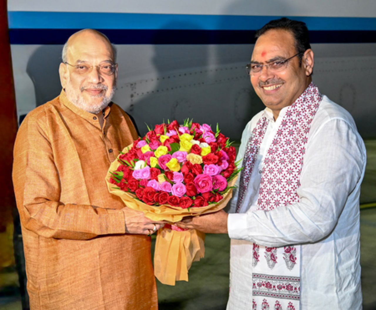 અમિત શાહ ઉદયપુર પહોંચ્યા, મુખ્યમંત્રી ભજનલાલ શર્માએ સ્વાગત કર્યું