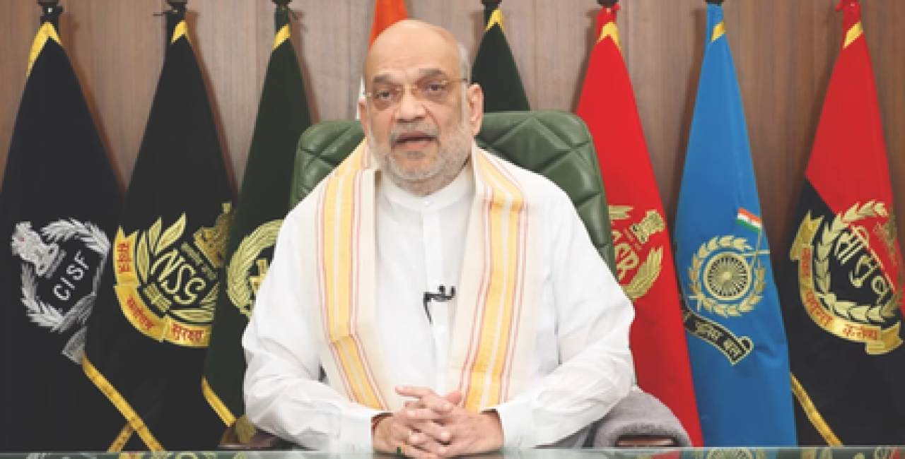 हिंदी: भारतीय भाषाओं के बीच एकता की महत्वपूर्ण कड़ी हिंदी: भारतीय भाषाओं के बीच एकता की महत्वपूर्ण कड़ी