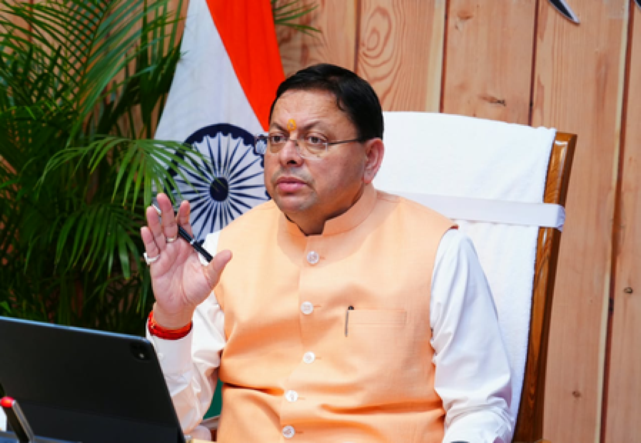 एक नवंबर तक पूरे हों सीवर-पेयजल पाइपलाइन के अधूरे कार्य, खोदी गई सड़कों की तत्काल मरम्मत: सीएम धामी