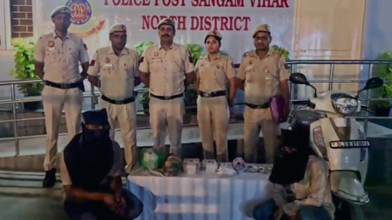 દિલ્હી પોલીસની સફળતા: ચોરીના કેસમાં બે આરોપીઓની ધરપકડ