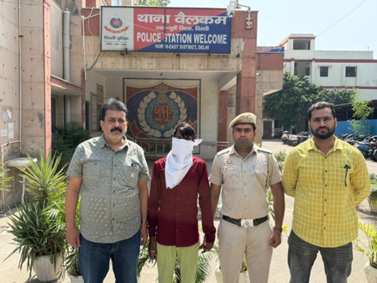 બિહાર: બૅંકની UIDAI મશીનથી સાઇબર કેફેમાં બનાવાઈ રહ્યા હતા ફર્જી આધાર અને પાસપોર્ટ, પોલીસએ કર્યો ભંડાફોડ
